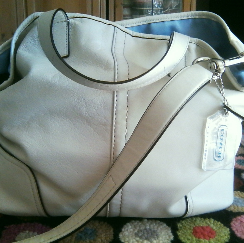 COACH Satchel/Bucket Ivory Cream Leather Handbag